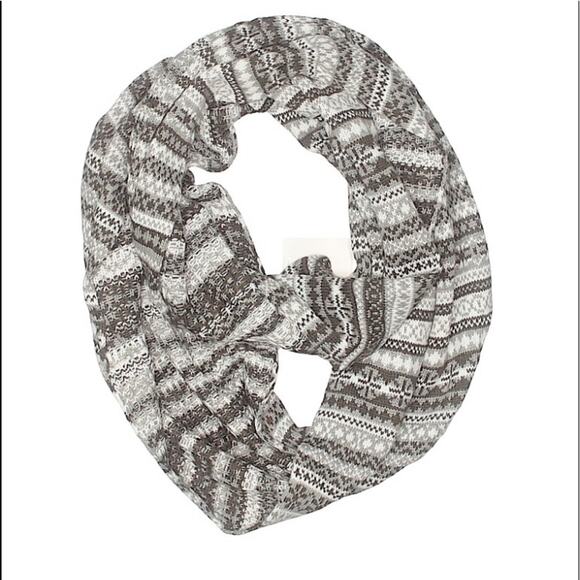 Jessica Simpson Snow Plat Infinity Scarf - Picture 2 of 8